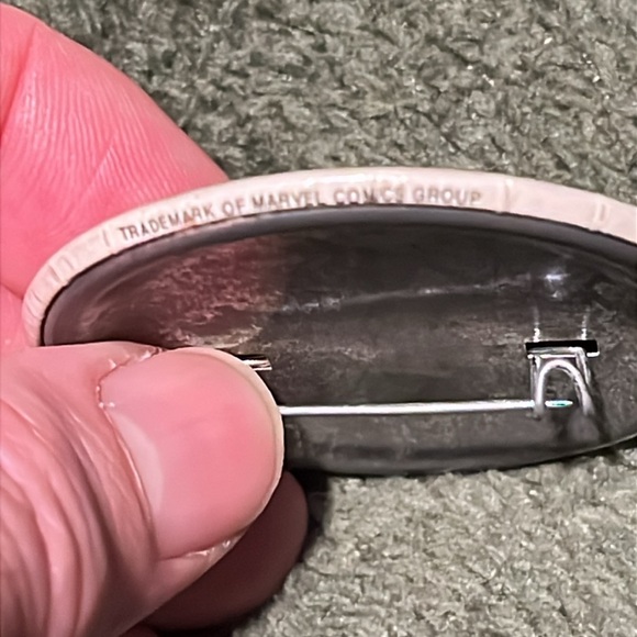 Vintage Wolverine 2 1/4” Pin (1983) - Picture 3 of 5